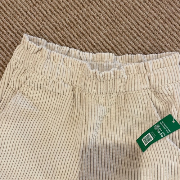 Gap corduroy wide leg pants - 5T - NWT - Picture 2 of 6